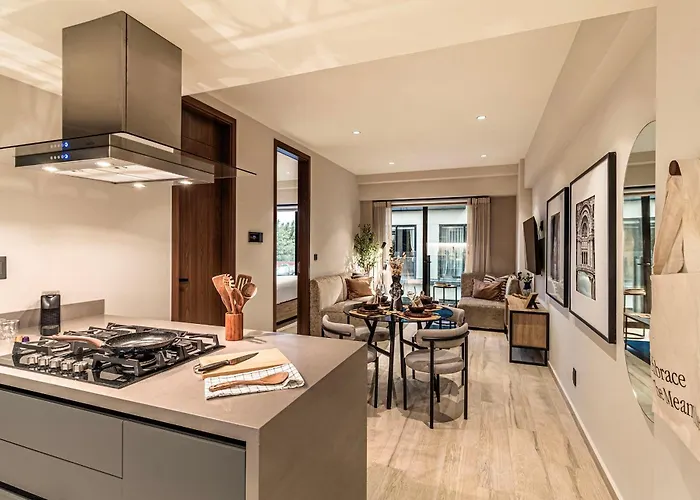Liv Reforma By Kukun Apartahotel 4*